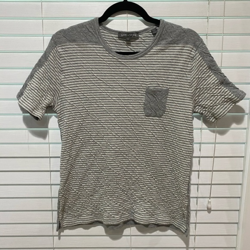 Slate‎ & Stone TShirt - Size M